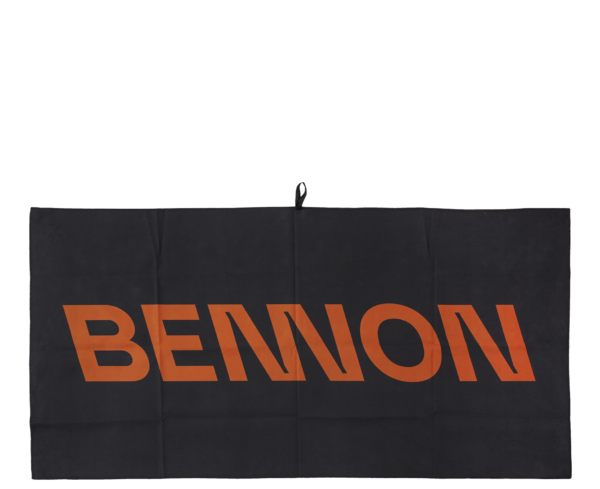 294592_0897100063_XIROS_Towel_black_orange_04.png