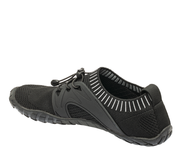 314407_0938060060_BOSKY_Black_Barefoot_05.png