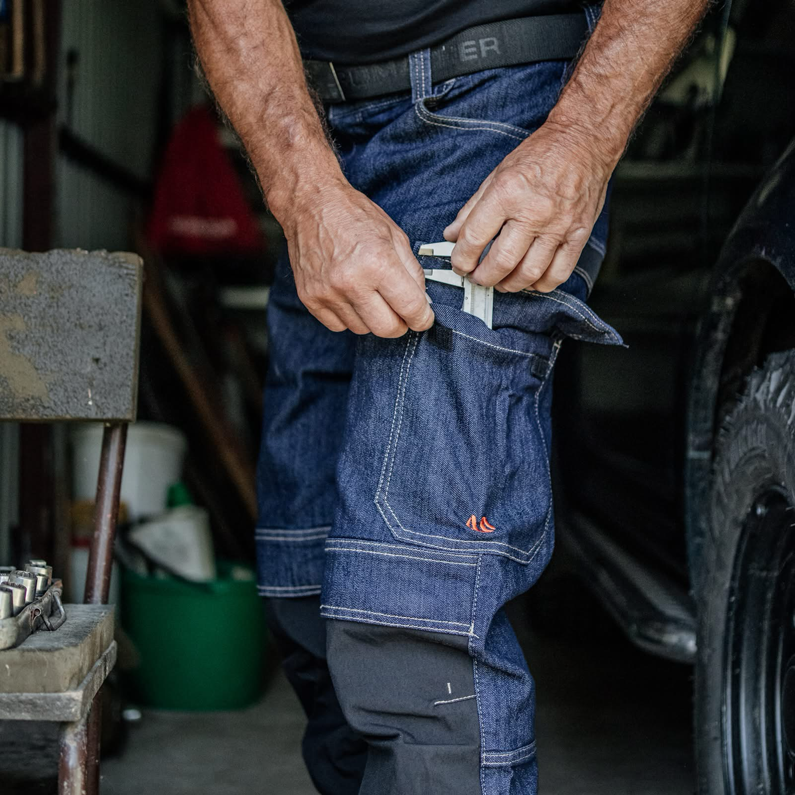 498070_0751190090_ICARUS_ICARUS_Jeans_blue_10.png