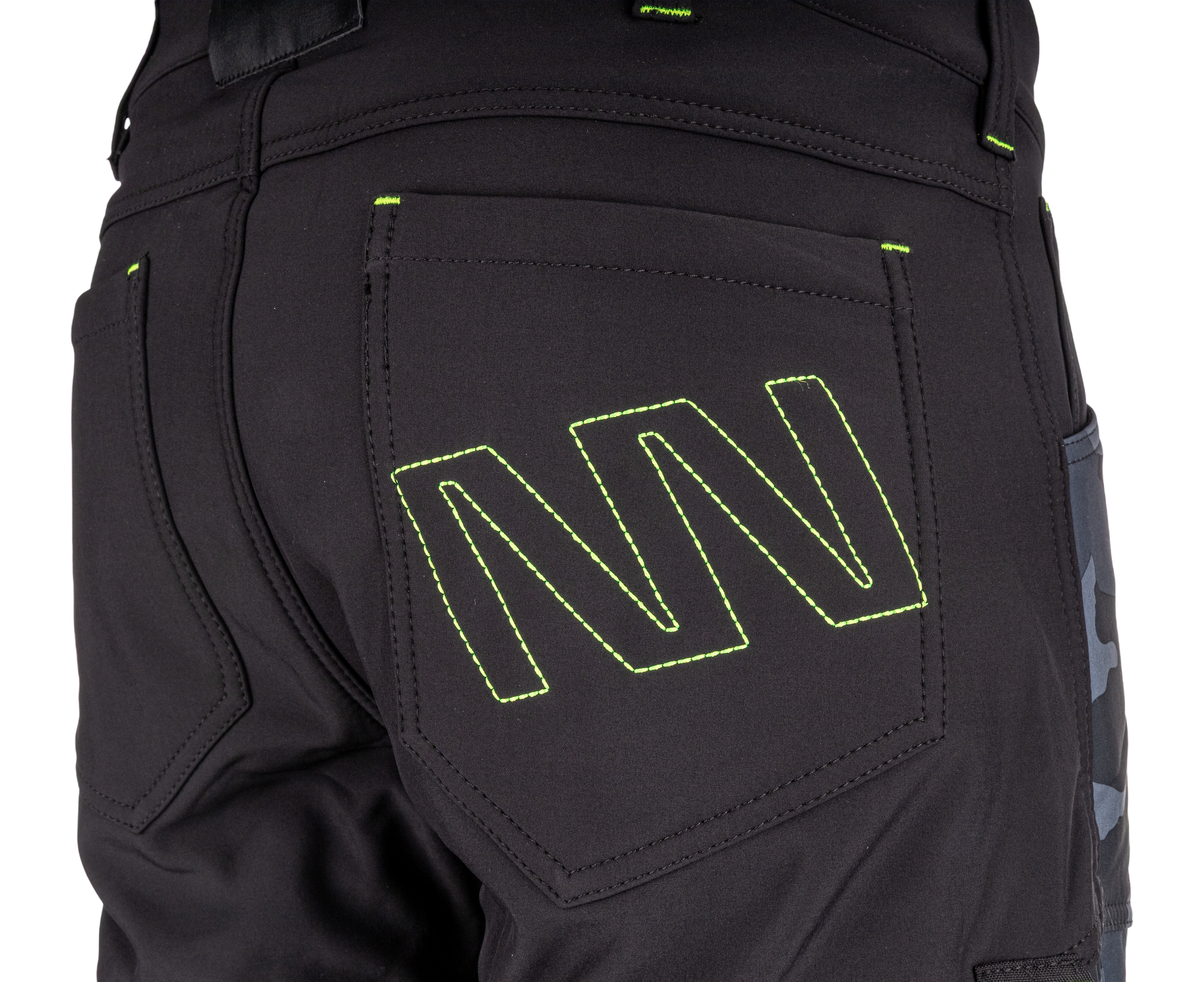 509054_747130062_CAMOS_Trousers_blackgrey__7.png