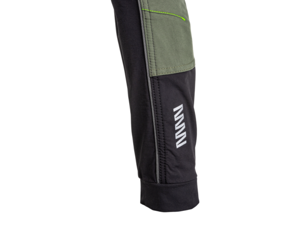 519165_0272180060_EREBOS_Jacket_greenblack__11.png
